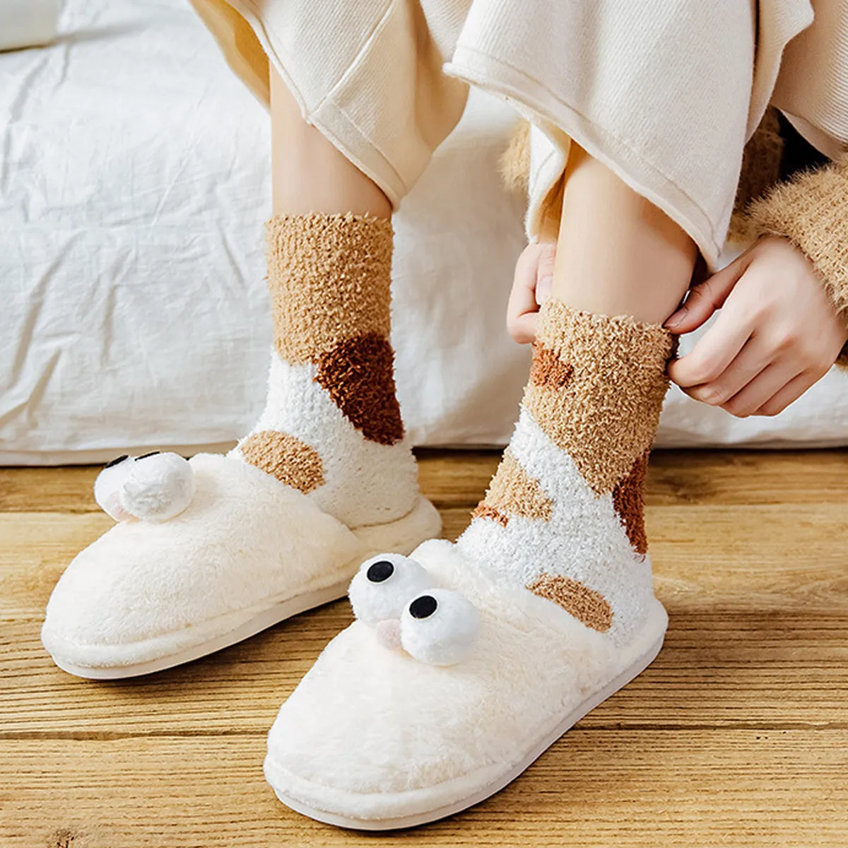 Funki Buys | Socks | Unisex Fuzzy Warm Paw Print Socks | 6 Pcs